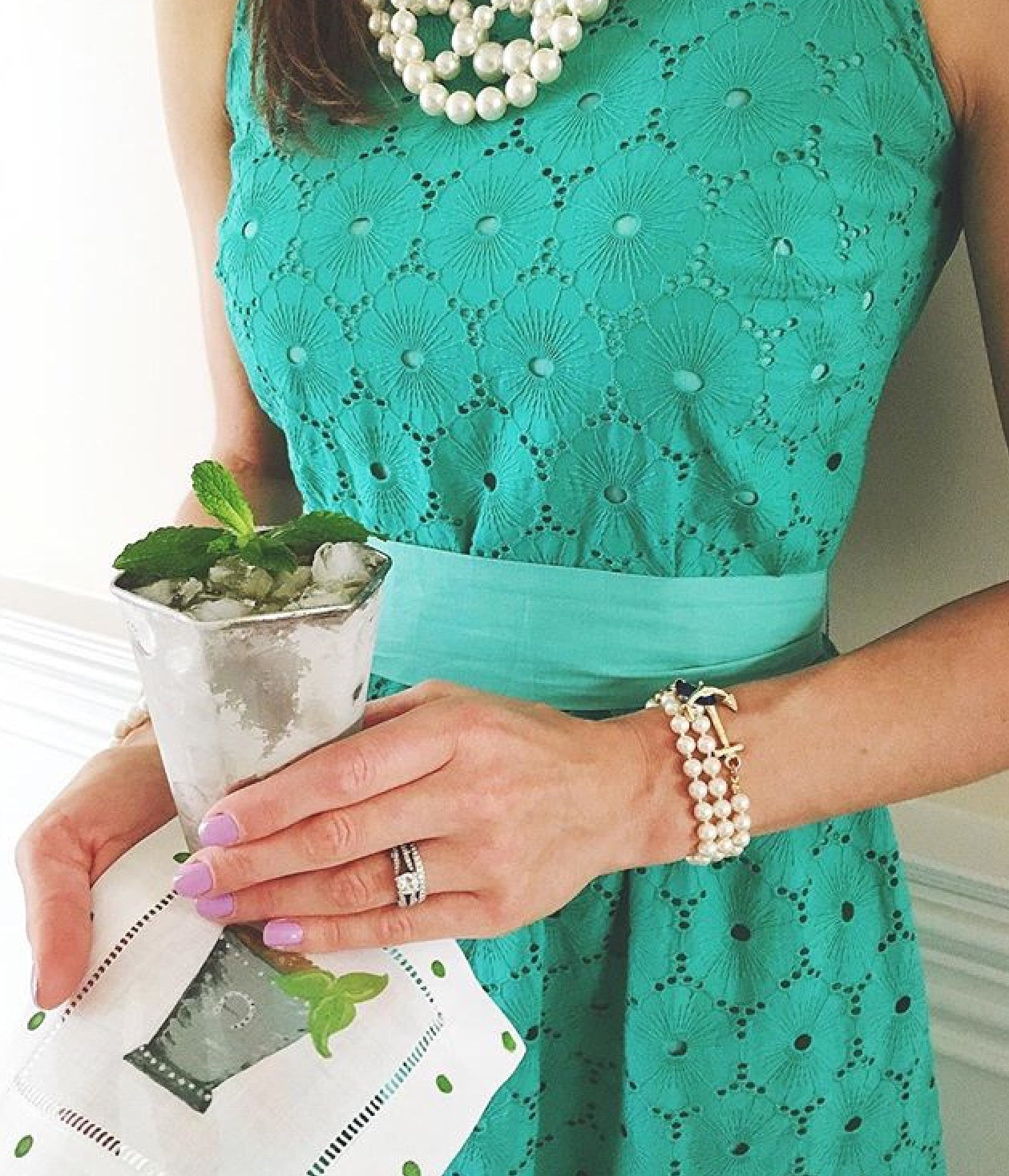 Kentucky Derby Mint Julep Linen Cocktail Napkins - Thumbnail 2