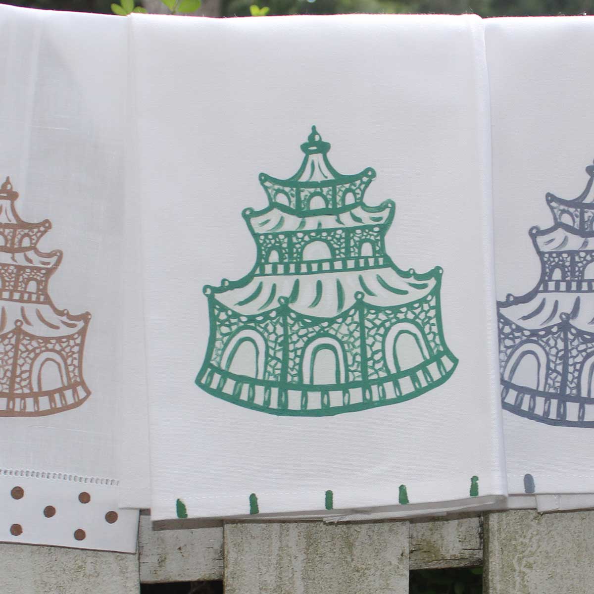 Green Chinoiserie Pagoda Linen Guest Towels