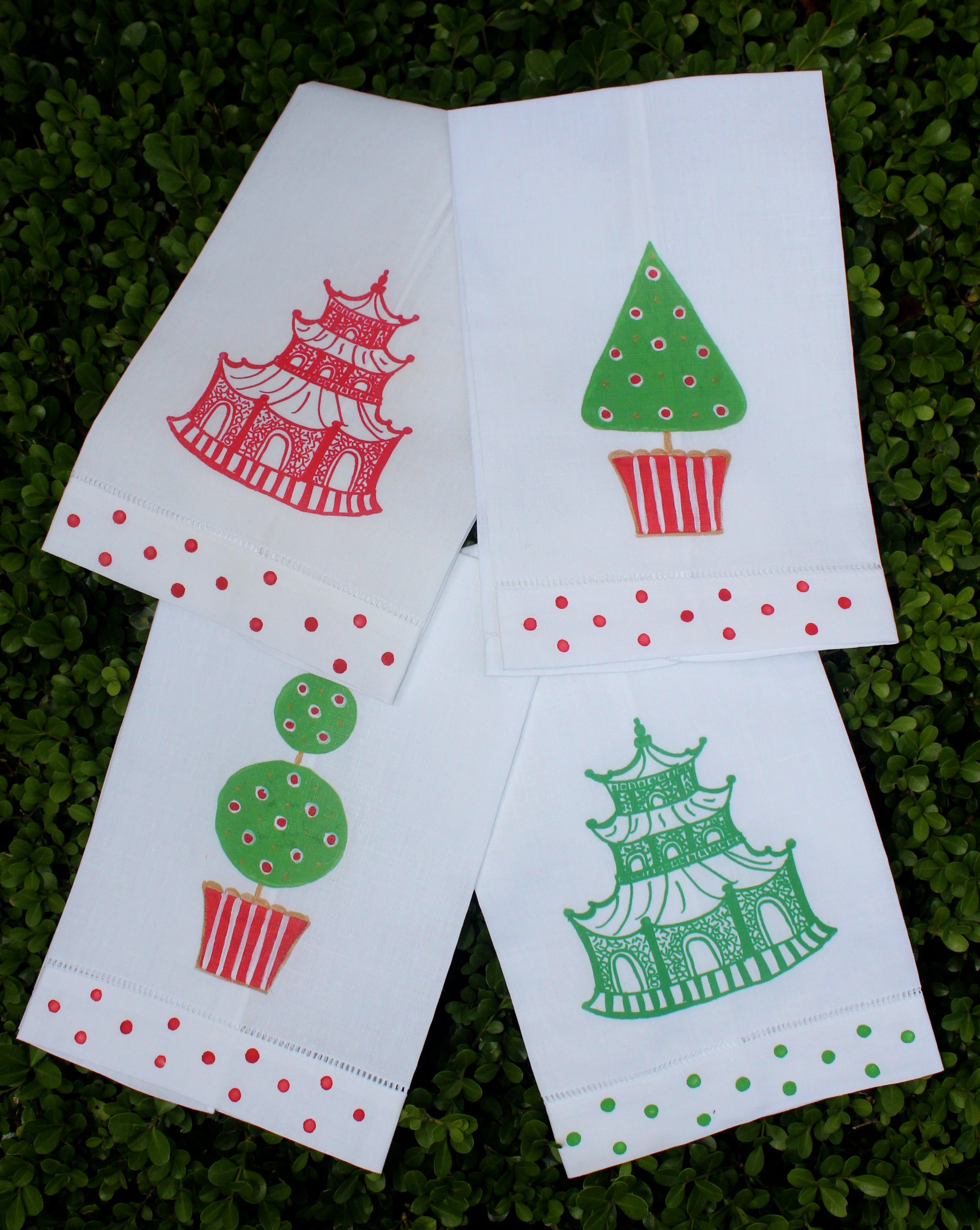 Holiday Topiary Linen Guest Towel - Thumbnail 2