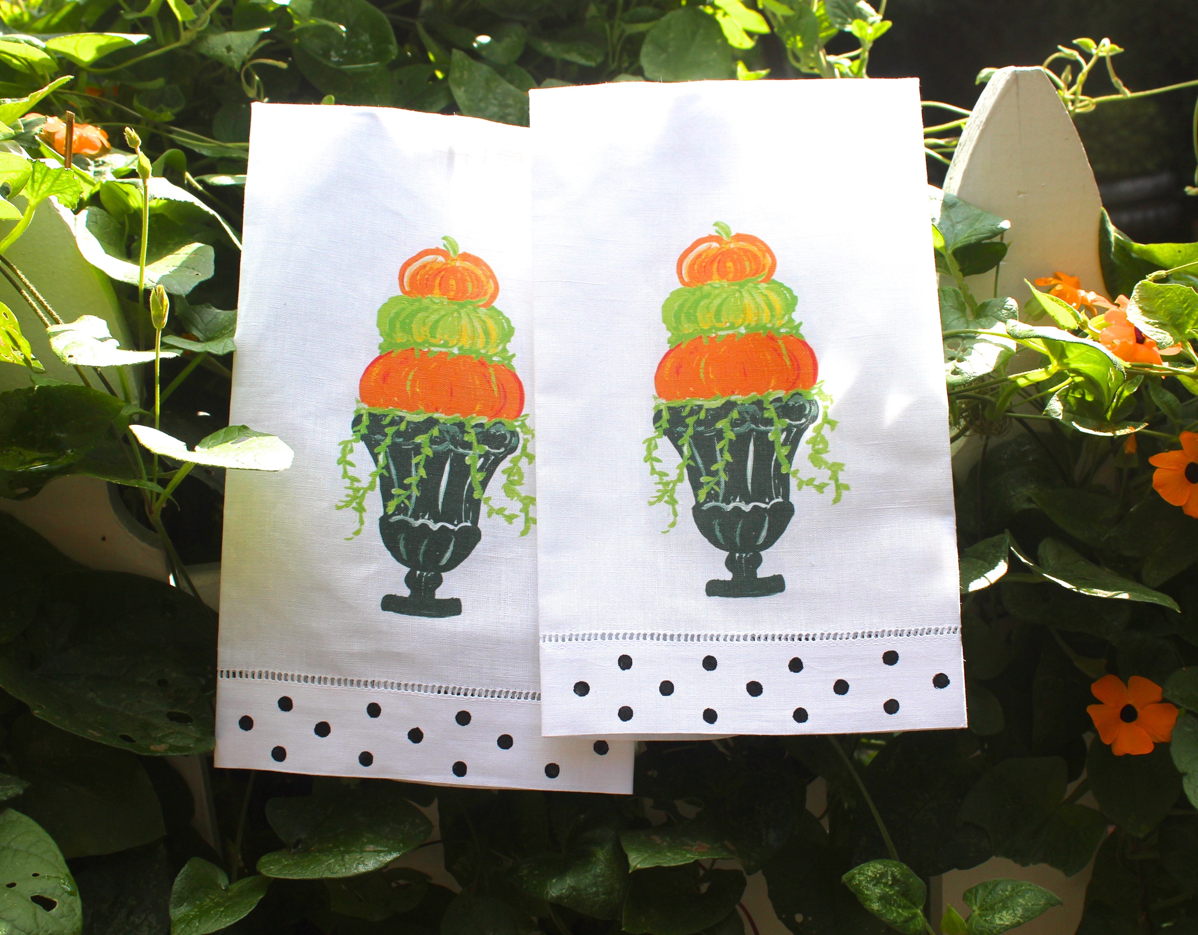 Happy Fall, Y'all Pumpkin Topiary Linen Guest Towels - Thumbnail 3
